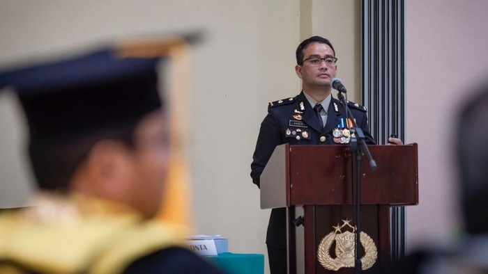 Kompol Ahrie Sonta, Polisi Pertama Peraih Gelar Doktor Ilmu Kepolisian