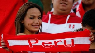 Perayaan Buka Baju Si Seksi Nissu Cauti Masih Tunggu Gol Peru