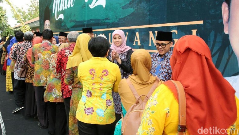Halalbihalal, Bupati Anas Ajak ASN Doakan Para Mantan Bupati Halalbihalal, Bupati Anas Ajak ASN Doakan Para Mantan Bupati