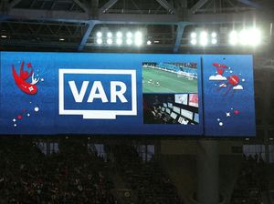 Efek Piala Dunia 2018: Pemain Minta VAR di Liga Tanpa Teknologi Itu