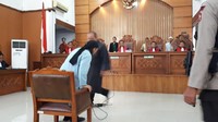 Aman Abdurrahman sebelumnya dituntut hukuman mati oleh jaksa penuntut umum (JPU) karena menggerakan aksi teror bom di Indonesia. Aksi teror dilakukan setelah Aman menginisiasi terbentuknya Jamaah Ansharut Daulah (JAD). Fotografer: Haris Fadhil/detikcom