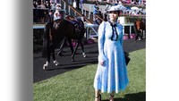 Penampilan Maia yang panen pujian ini terlihat cantik. Apa lagi Maia menghadiri acara Royal Ascot dengan para bangsawan Inggris.  Foto: Instagram/Maia Estianty