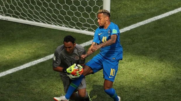 Timnas Brasil punya peluang lebih banyak di babak kedua namun tetap kesulitan mencetak gol.