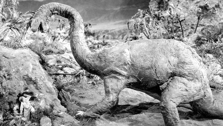 Ini Dinosaurus Pertama di Dunia Film Ini Dinosaurus Pertama di Dunia Film