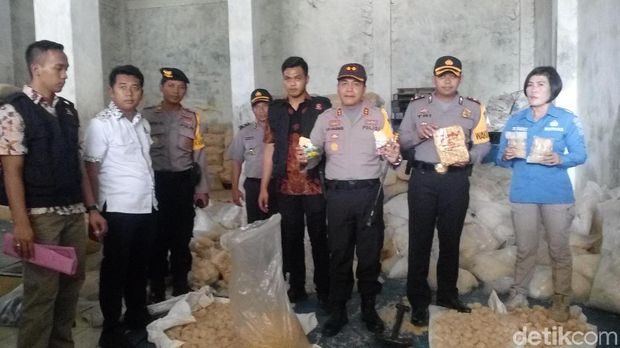 Home Industry Mi Instan Palsu Digerebek, Gunakan Bahan Kedaluwarsa