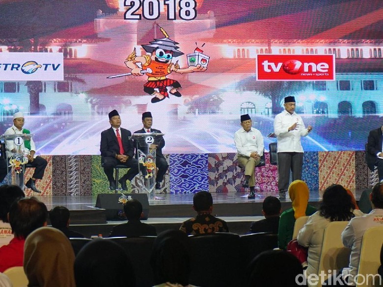 Tak Keluarkan Kaos Ganti Presiden, Sudrajat Puji Lawannya Tak Keluarkan Kaos Ganti Presiden, Sudrajat Puji Lawannya
