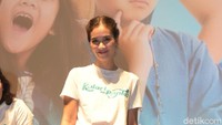 Marsha Timothy turut bermain dalam film Kulari ke Pantai yang menjadi pengalaman berbeda membintang film. Foto: Noel/ detikHOT