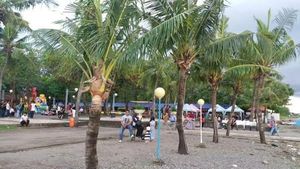 Dari Makassar, Berpasir Hitam Namun Sunsetnya Ciamik
