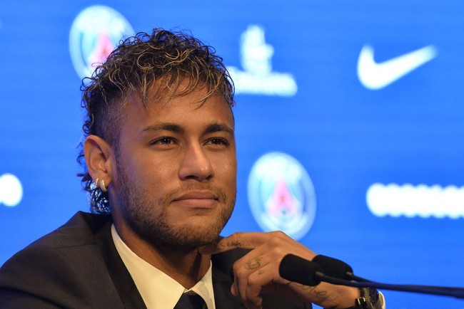 Dilansir Sportsjoe, pesepakbola 26 tahun ini mengeluarkan biaya hingga Rp 32 jutaan sebulan untuk rambutnya. Wow! Foto: Getty Images