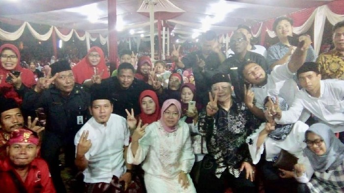 Di Acara Muslimat, Risma: Nomor 2 Menang, Jalan Rusak Diperbaiki