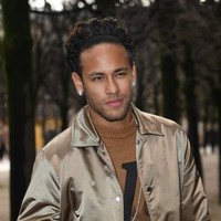 Wagner mengatakan, saat rambutnya ingin ditata, Neymar selalu mengirimkan supir untuk menjemput dan mengantarkannya pulang. Foto: Getty Images