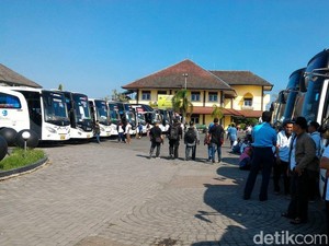 70 Bus Angkut Pemudik dari Solo Raya Kembali ke Jakarta