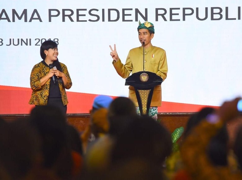 Saat Jokowi Heran Hadiah Sepedanya Kini Tak Laku Lagi Saat Jokowi Heran Hadiah Sepedanya Kini Tak Laku Lagi