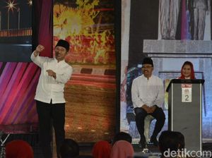 Terkait e-KTP: Gus Ipul Ingin Ambil Alih Layanan, Emil Jemput Bola