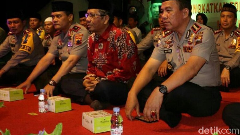 Mahfud MD Tegaskan RI Tak Perlu Jadi Negara Islam Mahfud MD Tegaskan RI Tak Perlu Jadi Negara Islam