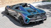 McLaren 675LT Spider ini menggendong msin V8 3.8 liter biturbo. Tenaga mesinnya bisa mencapai 666 daya kuda dengan torsi maksimal 700 Nm. Foto: Motor1