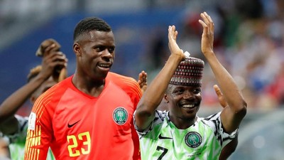Cetak Dua Gol, Ahmed Musa Berkopiah