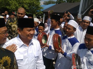Prabowo Diusik Momen Sujud Syukur di 2014