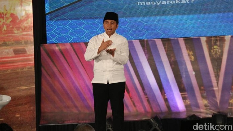Saat Emil Tanggapi Pertanyaan Panelis Tentang Tingginya Ego Sektoral Saat Emil Tanggapi Pertanyaan Panelis Tentang Tingginya Ego Sektoral