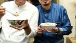 Intip Keseruan Dedi Mulyadi Ketika Makan Pecel hingga Ngulek Sambal Rujak