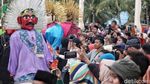 Parade Ondel-ondel Ramaikan HUT DKI Jakarta