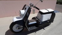 Motor itu namanya Topper. Motor tersebut tidak diproduksi dan dijual sekarang. Karena itu adalah sepeda motor masa lalu Harley tepatnya diantara tahun 1960 dan 1965. Foto: Carscoops