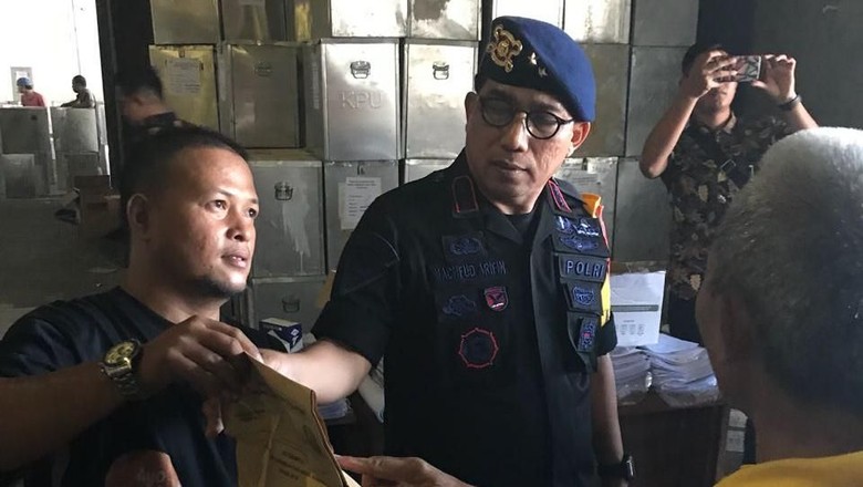 Pantau Persiapan Pilkada di Madura, Polisi: Kondusif dan Aman Pantau Persiapan Pilkada di Madura, Polisi: Kondusif dan Aman
