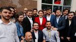 Foto: Capres Serigala Betina Diajak Selfie di TPS Pemilu Turki