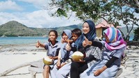  Bernama lengkap Gita Savitri Devi, YouTuber muda ini masuk dalam program YouTube Creator for Change. Hal ini dikarenakan chanel YouTubenya yang menyuguhkan konten yang menginspirasi sekaligus mengedukasi banyak orang. Foto: Instagram gitasav