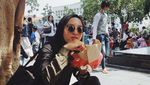 Cantiknya Ekspresi Gitasav, Kim Ji Won Versi Indonesia Ketika Melahap Burger