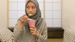 Cantiknya Ekspresi Gitasav, Kim Ji Won Versi Indonesia Ketika Melahap Burger