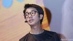 Lihat Foto Iqbaal Ramadhan Jadi Guru Bikin Mata Segar