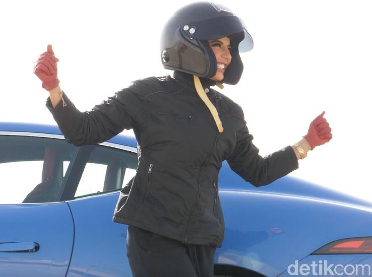 Bebas! Wanita Arab Saudi Boleh Nyetir