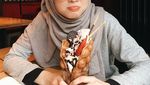 Cantiknya Ekspresi Gitasav, Kim Ji Won Versi Indonesia Ketika Melahap Burger