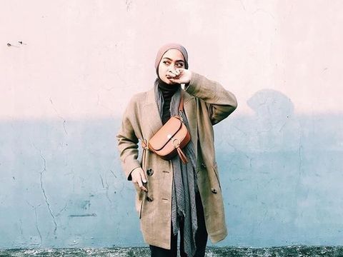 5 Ide Gaya Hijab Simpel untuk Traveling ala Ayudia Bing Slamet