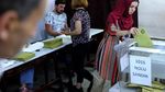 Foto: Warga Turki Ramai-ramai ke TPS untuk Pilih Presiden
