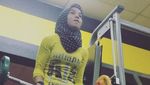 Potret Aten, Hijabers Cantik Berotot Kekar yang Doyan Nge-Gym