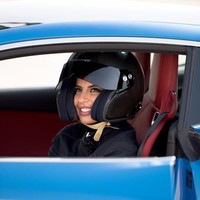 Hal terpenting yang saya tunggu-tunggu adalah melihat generasi selanjutnya, para wanita muda, mencoba motor sport. Aku mau melihat mereka berlatih dan serius mengambil olahraga ini sebagai karier. Ini bakal menjadi pencapaian terbesar saya, pungkasnya. Foto: Getty Images