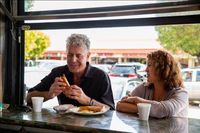 Tidak Ada Upacara Pemakaman Resmi Untuk Anthony Bourdain
