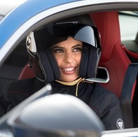 Saya harap dengan melakukannya ketika para wanita akhirnya bisa berkendara di jalan di Kerajaan Arab Saudi, bisa menunjukkan apapun bisa kamu lakukan jika kamu punya hasrat dan semangat untuk bermimpi, kata Aseel, seperti dikutip dari CNN. Foto: Getty Images