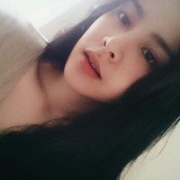 Mengenakan makeup natural dengan perona bibir peach, Gaby pun terlihat memesona. Foto: Instagram @gabriellakf