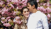 Tuh kan mesra banget ya mereka. Foto: Dok. Instagram/erintaulany
