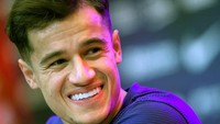 Bintang Timnas Brasil, Philippe Coutinho merupakan salah satu pesepakbola dengan gigi putih berkilau. Mengutip dari The Sun, ia pun rela menghabiskan banyak waktu bahkan biaya untuk memiliki gigi putih dan bersih. Foto: Getty Images
