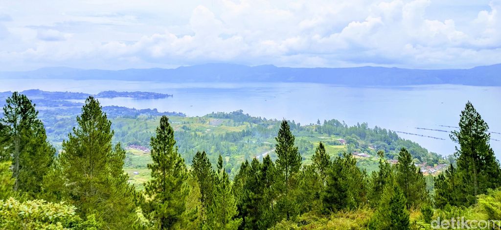 Pemandangan Danau Toba