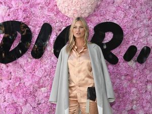 Setiap Pagi Kate Moss Pakai Krim Wajah Seharga Motor