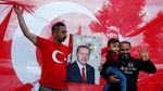 Suka Ria Tumpah ke Jalan, Pendukung Rayakan Kemenangan Erdogan