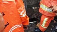 Ini lokasi gorong-gorong tempat ular sanca sepanjang 3 meter ditangkap. (dok. Istimewa)