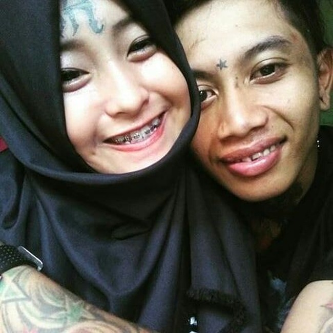 Kini, Iska sedang mengandung anak pertamanya. Ia telah menikah dengan temannya yang juga mantan anak punk. Foto: Instagram/Iskarandy