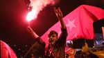 Suka Ria Tumpah ke Jalan, Pendukung Rayakan Kemenangan Erdogan
