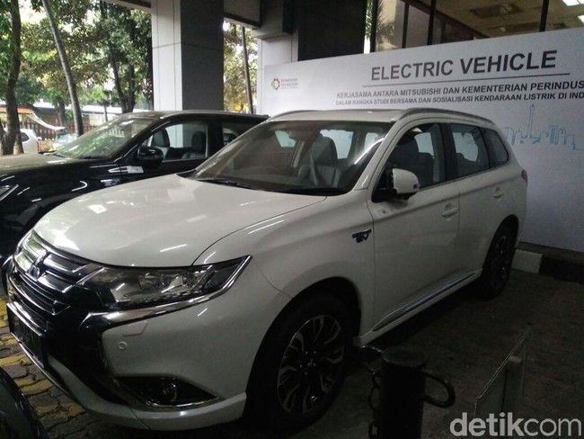 Jalan Kendaraan Listrik di Indonesia